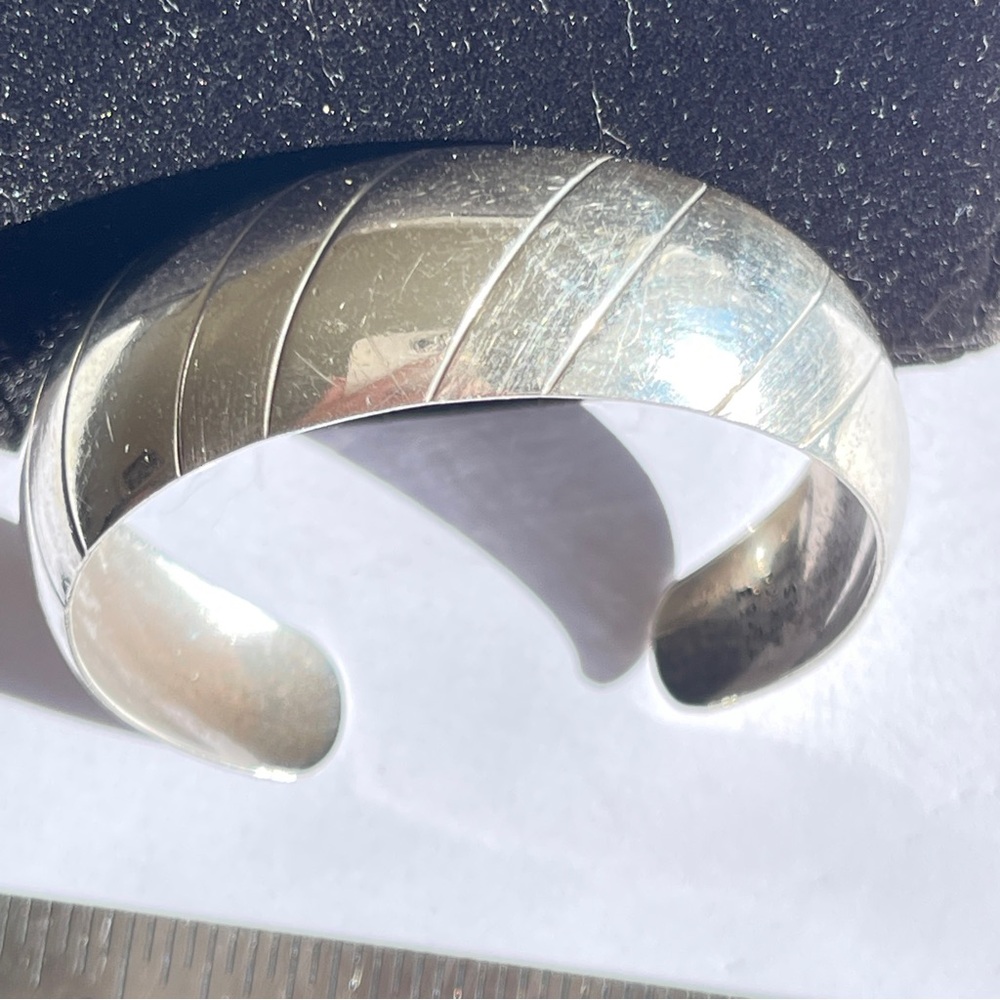 Vintage Taxco Striated Wide Cuff Bracelet 925 Sterling Silver 6” - Picture 2 of 8
